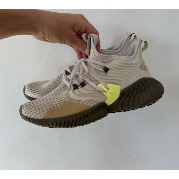 Adidas Alphabounce Running Shoes Women's 7 White Yellow Gray Athletic Sneakers - Picture 1 of 6